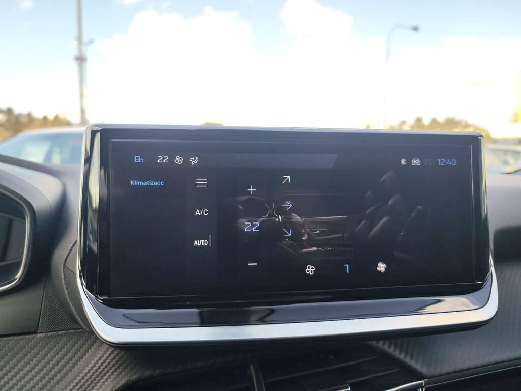 Peugeot 2008 Hatchback 1,2 l 74 kw