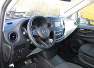 Mercedes-Benz Vito 9