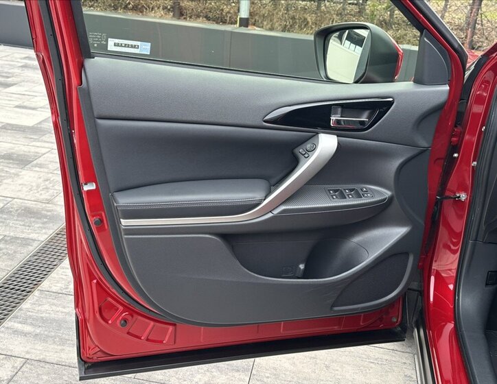 Mitsubishi Eclipse Cross Kombi 2,4 l 138 kw