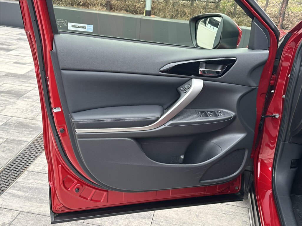 Mitsubishi Eclipse Cross Kombi 2,4 l 138 kw