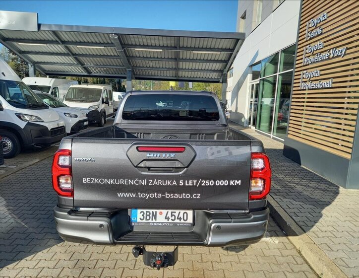 Toyota Hilux Ostatní 2,8 l 150 kw