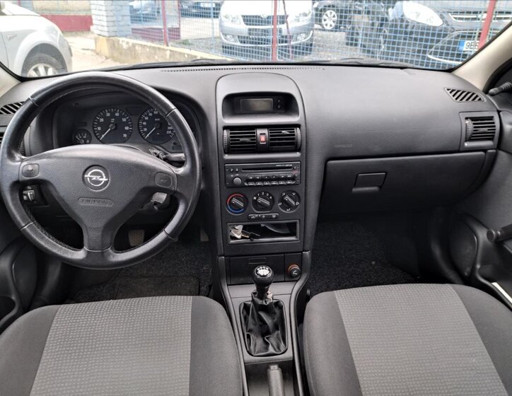 Opel Astra 11