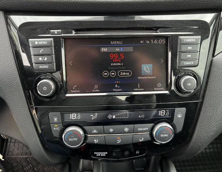 Nissan Qashqai SUV / Terénní 1,3 l 103 kw