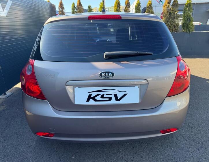 KIA Ceed 8