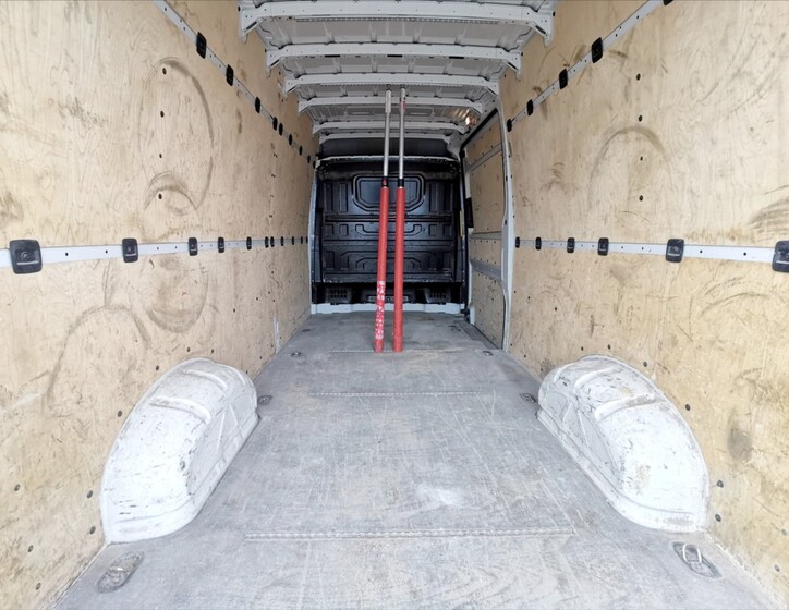 Volkswagen Crafter 15