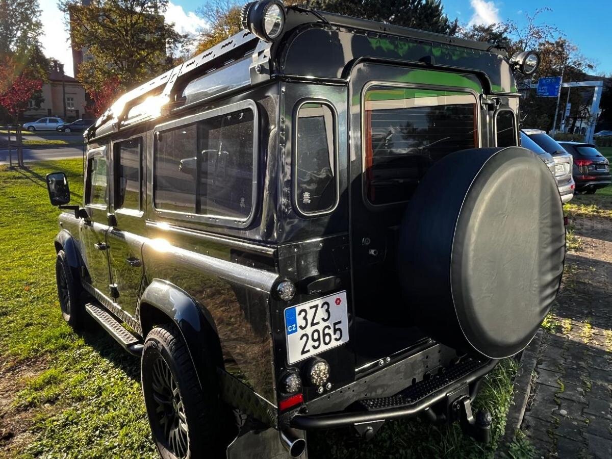 Land Rover Defender SUV / Terénní 2,2 l 90 kw