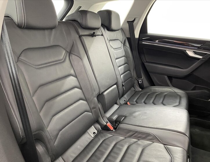 Volkswagen Touareg SUV 3,0 l 170 kw