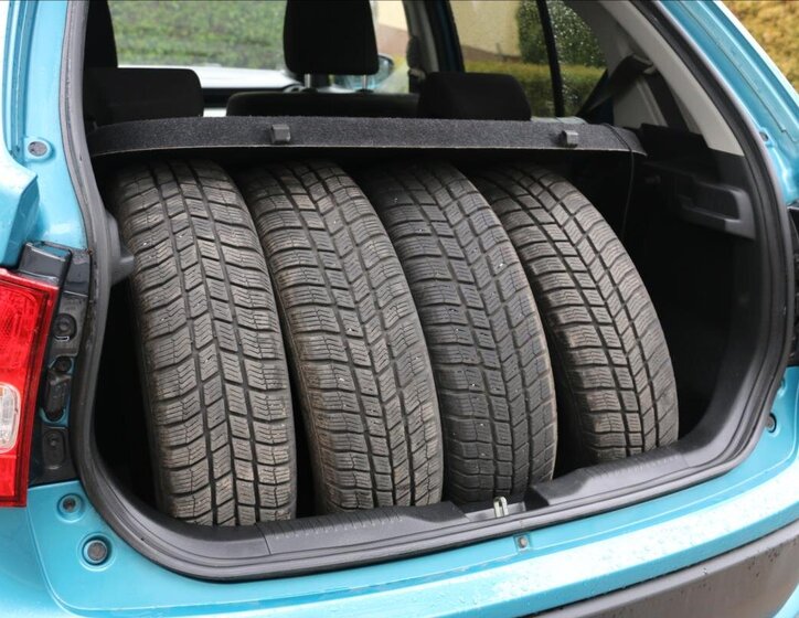 Suzuki Ignis Hatchback 1,2 l 66 kw