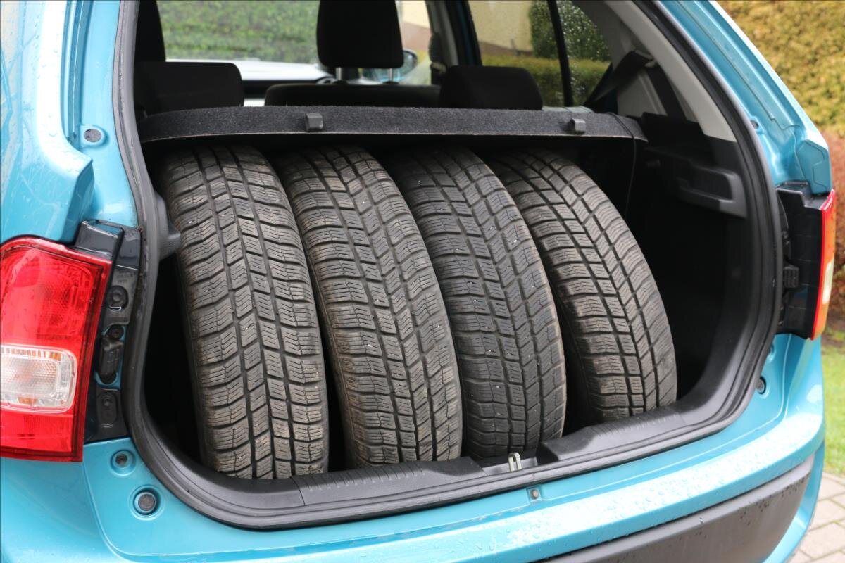 Suzuki Ignis Hatchback 1,2 l 66 kw