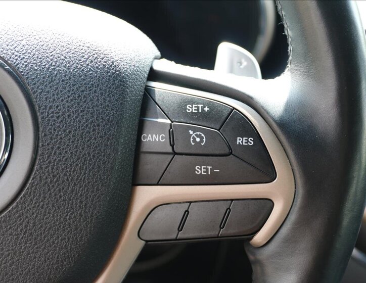 Jeep Grand Cherokee 29