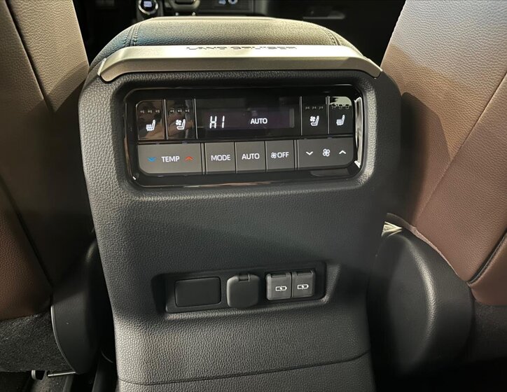 Toyota Land Cruiser 19