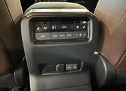 Toyota Land Cruiser 19