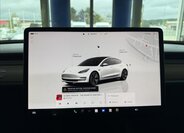 Tesla Model 3 Sedan 0,0 366 kw