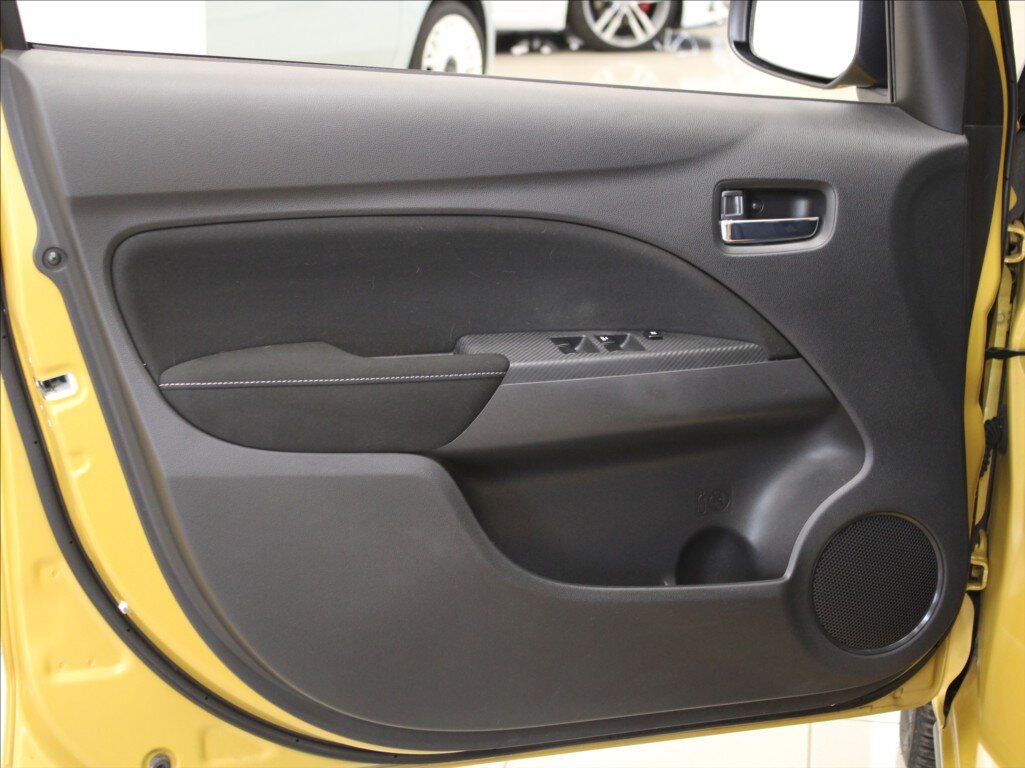 Mitsubishi Space Star Hatchback 1,2 l 52 kw