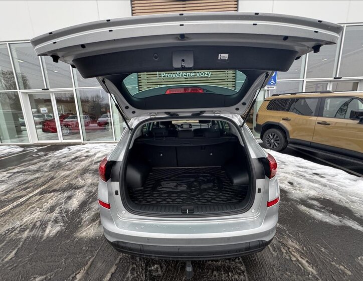 Hyundai Tucson SUV 1,6 l 97 kw