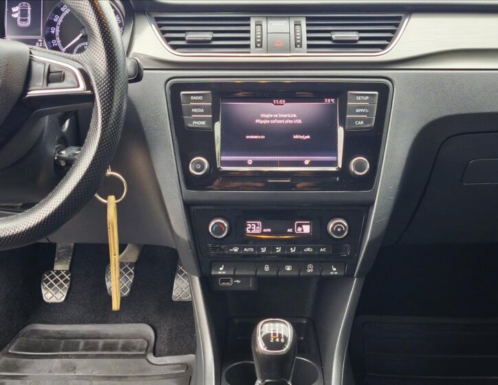 Škoda Rapid Hatchback 999,0 81 kw