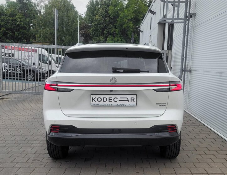 MG HS SUV / Terénní 1,5 l 200 kw