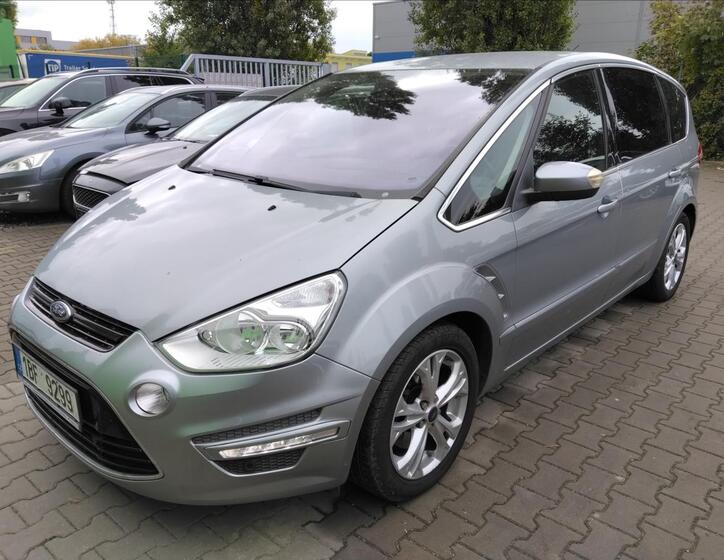 Ford S-MAX 1