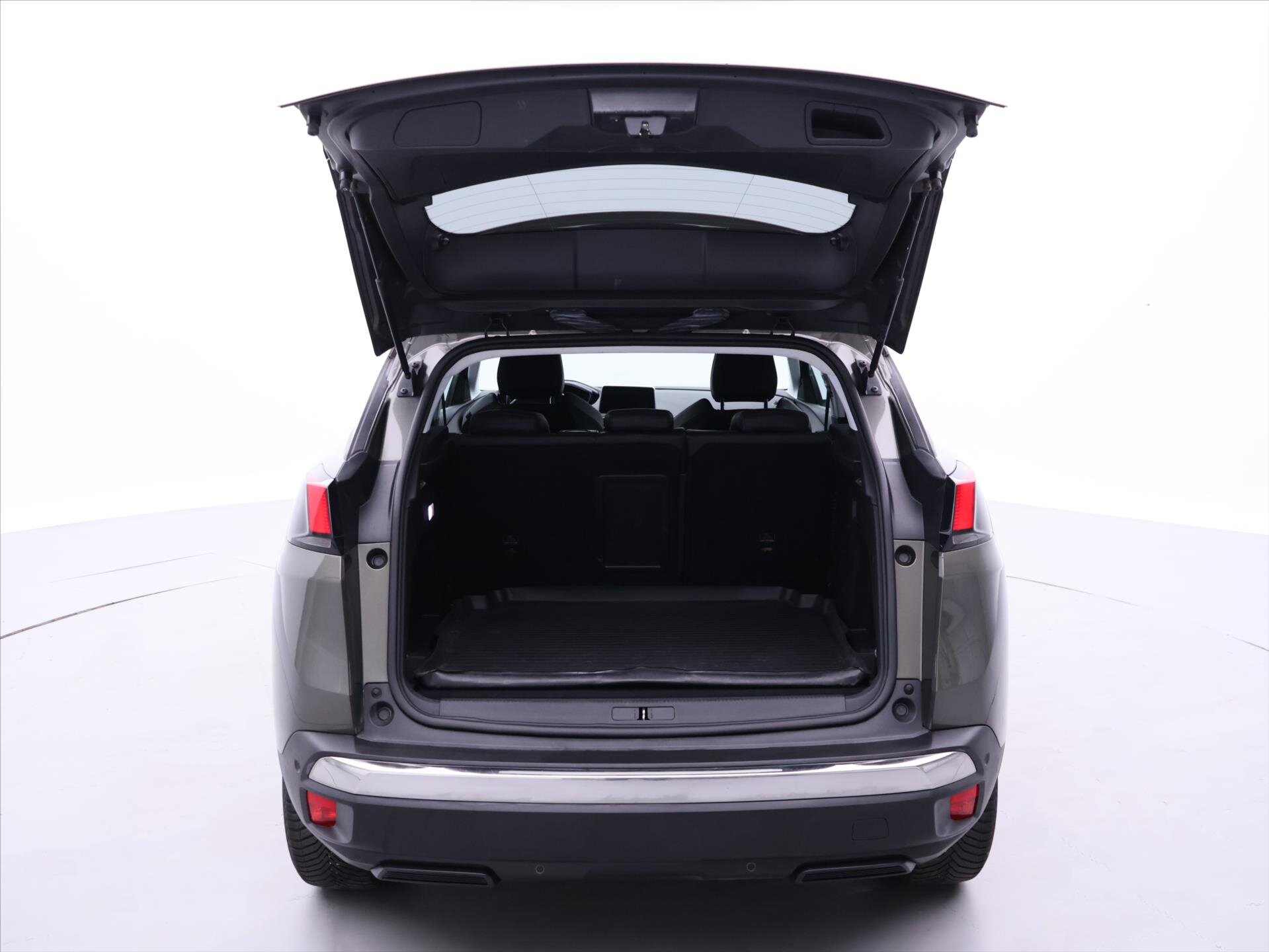 Peugeot 3008 SUV 1,2 l 96 kw