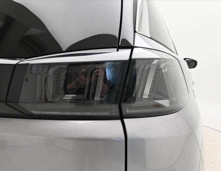 Peugeot 5008 SUV / Terénní 1,5 l 96 kw
