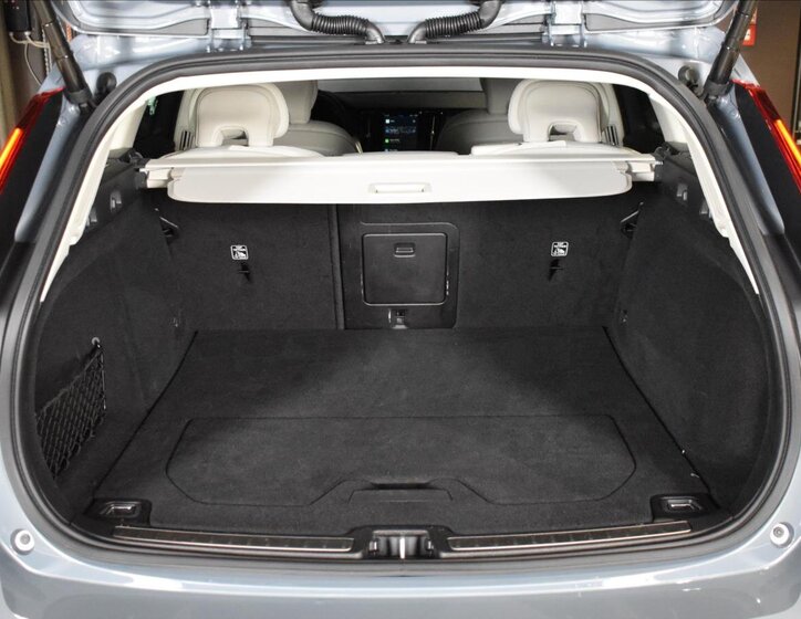 Volvo V60 Kombi 2,0 l 145 kw