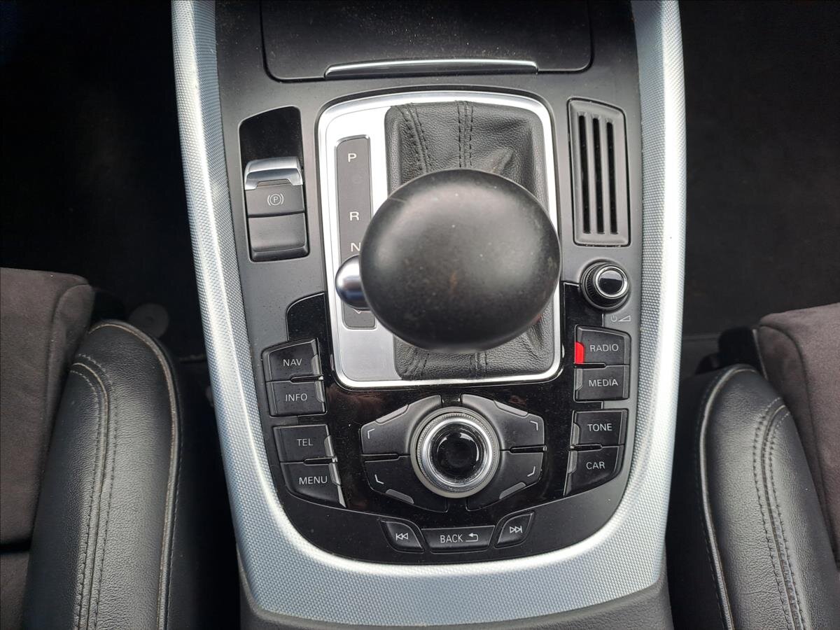 Audi Q5 SUV / Terénní 2,0 l 155 kw