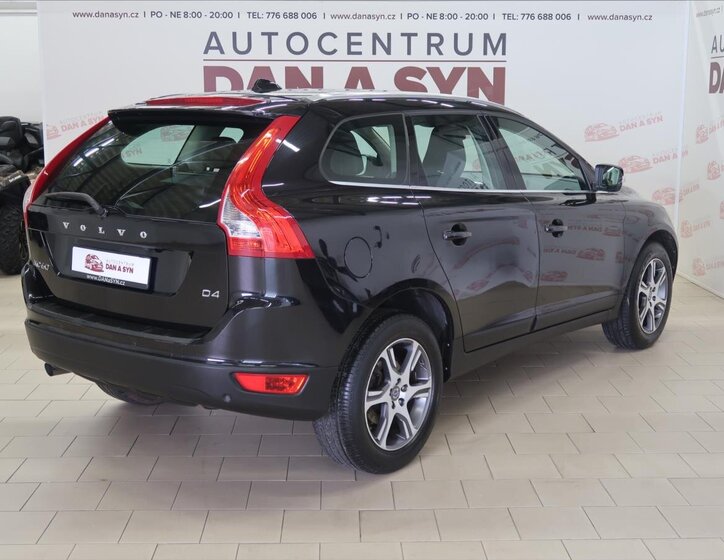 Volvo XC60 4
