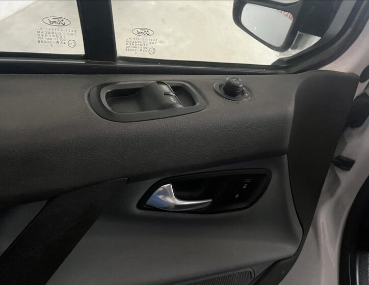 Ford Transit Custom Skříň 2,2 l 74 kw