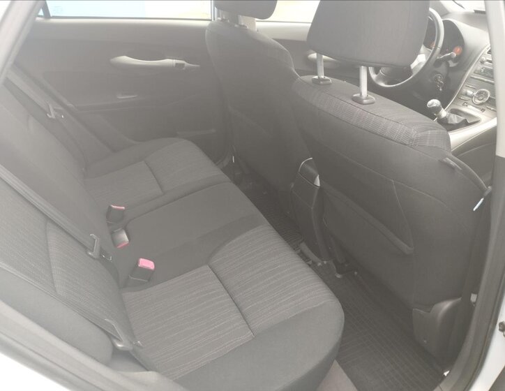 Toyota Auris Hatchback 1,3 l 74 kw