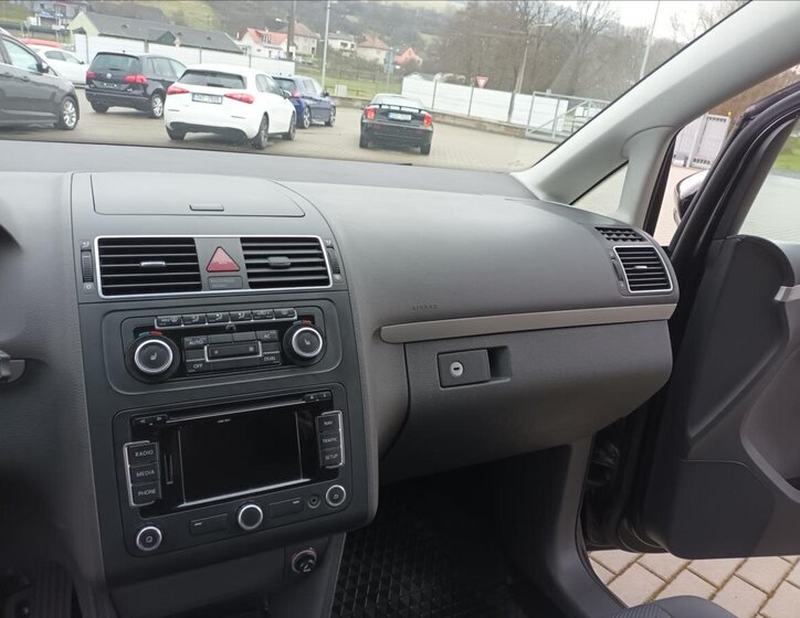 Volkswagen Touran MPV 1,4 l 103 kw