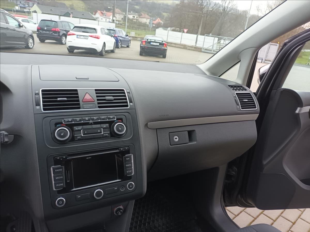 Volkswagen Touran MPV 1,4 l 103 kw