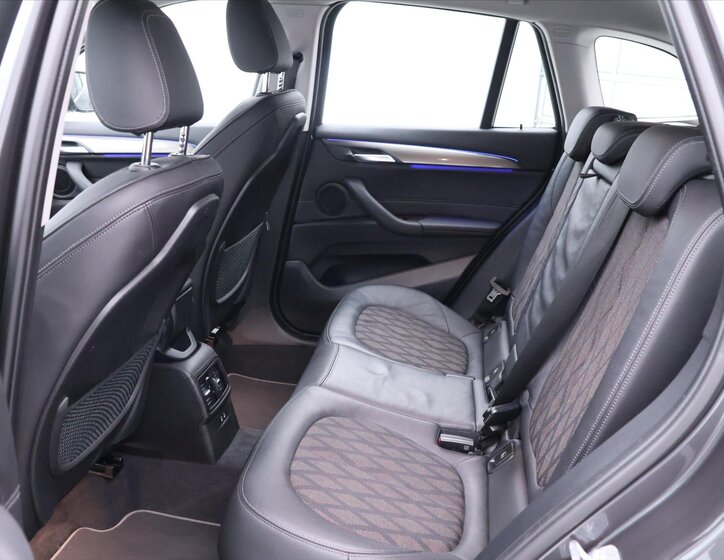 BMW X1 SUV 1,5 l 100 kw