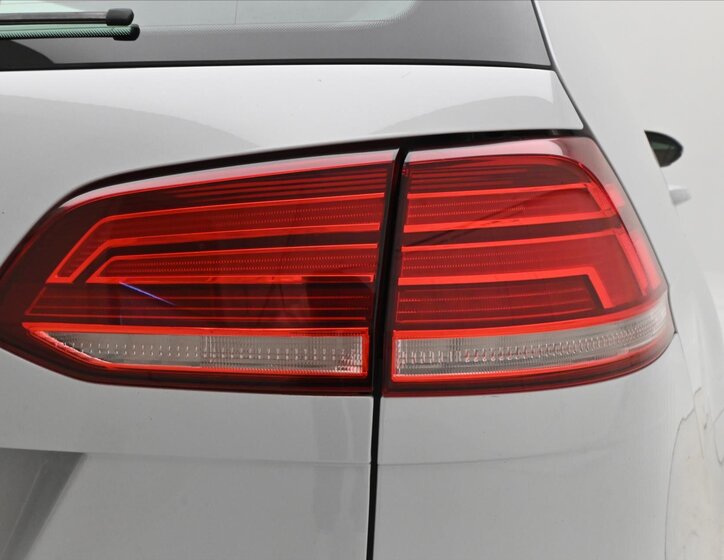 Volkswagen Golf Kombi 1,6 l 85 kw