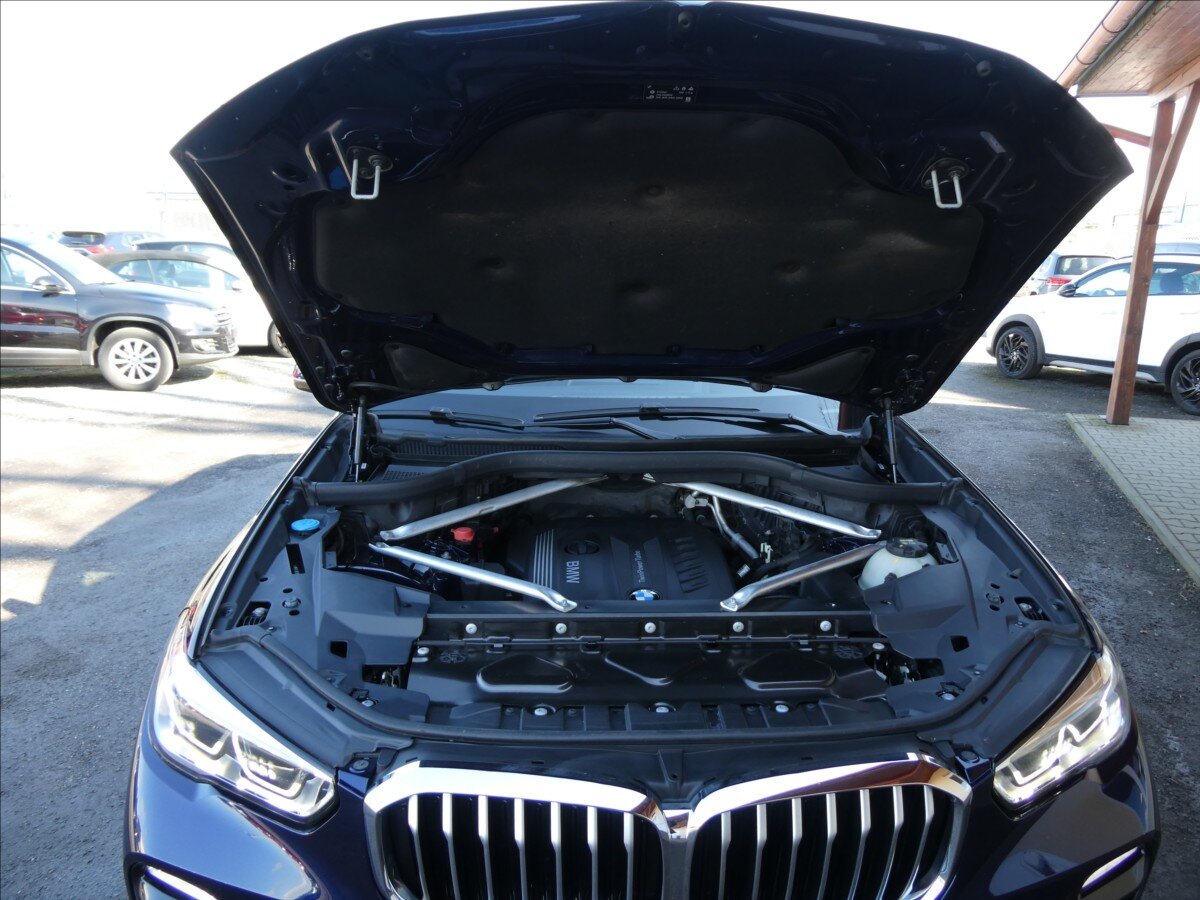 BMW X5 SUV / Terénní 3,0 l 195 kw