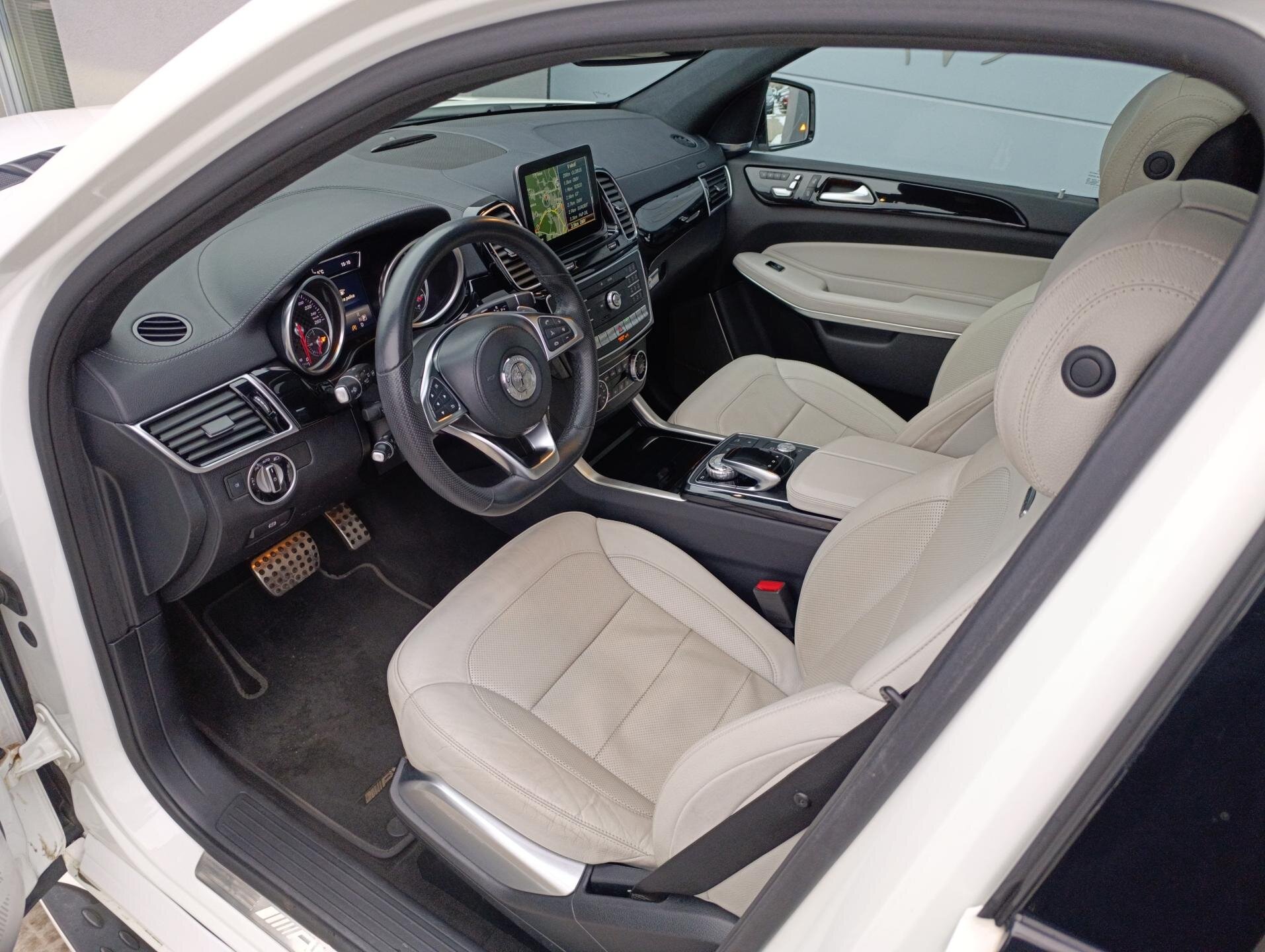 Mercedes-Benz GLS SUV 3,0 l 190 kw