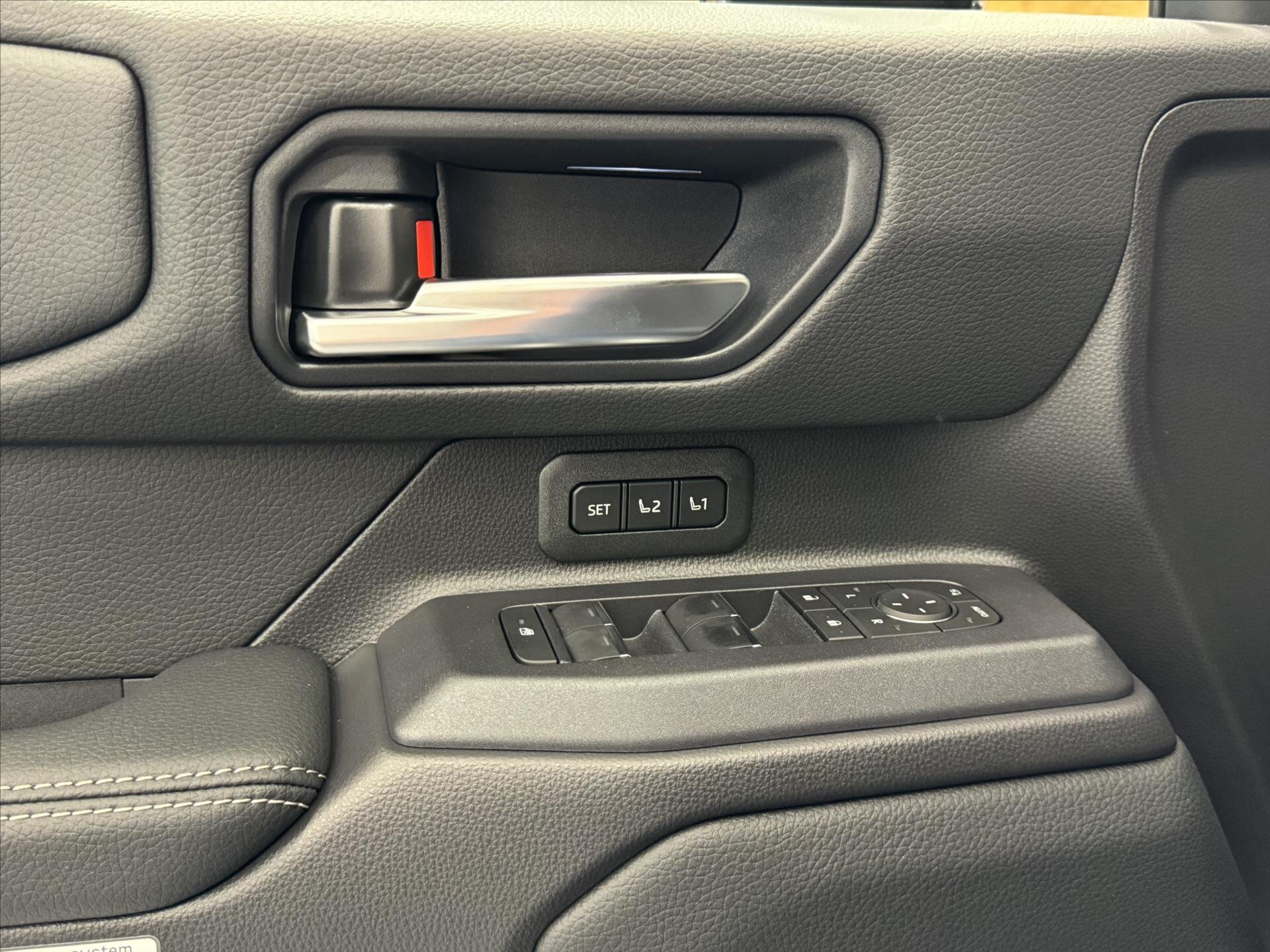 Toyota Land Cruiser SUV 2,8 l 151 kw