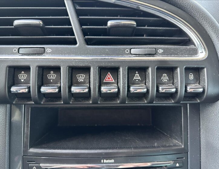 Peugeot 3008 MPV 1,6 l 115 kw