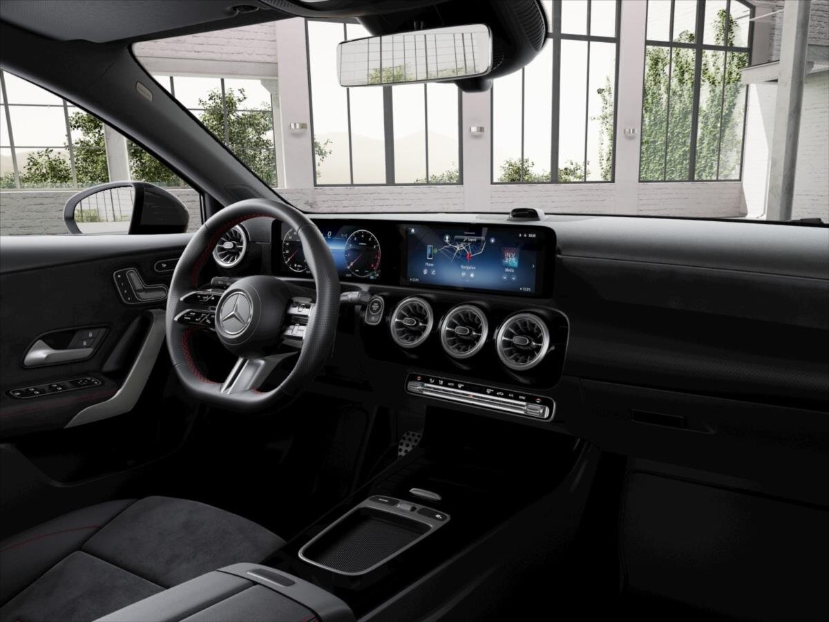 Mercedes-Benz Třídy A Hatchback 1,3 l 120 kw