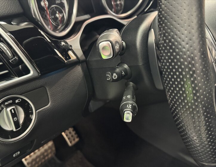 Mercedes-Benz GLE SUV / Terénní 3,0 l 270 kw