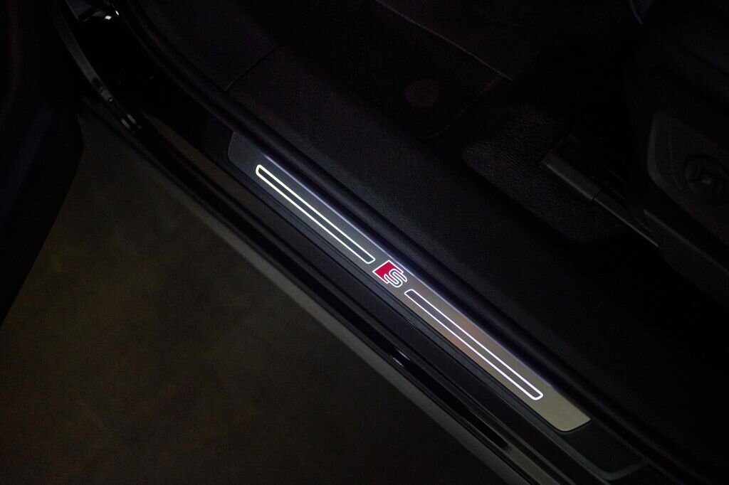 Audi e-tron SUV / Terénní 0,0 300 kw