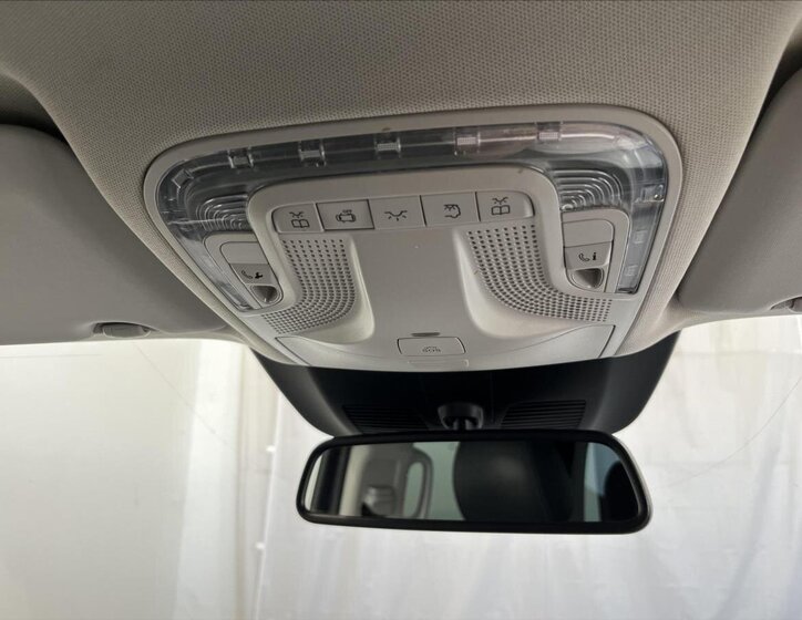 Mercedes-Benz Třídy V MPV 2,0 l 174 kw