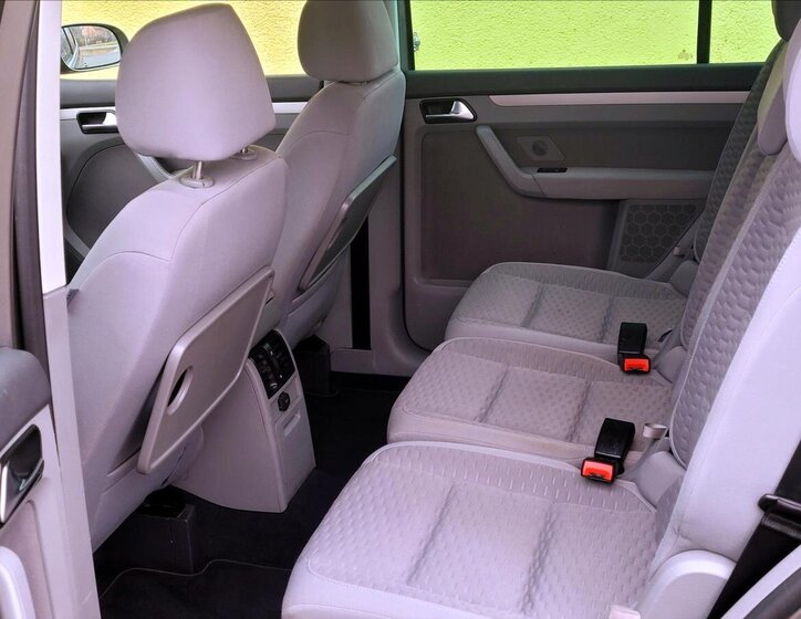 Volkswagen Touran Kombi 1,4 l 103 kw