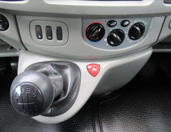 Opel Vivaro Ostatní 2,5 l 84 kw