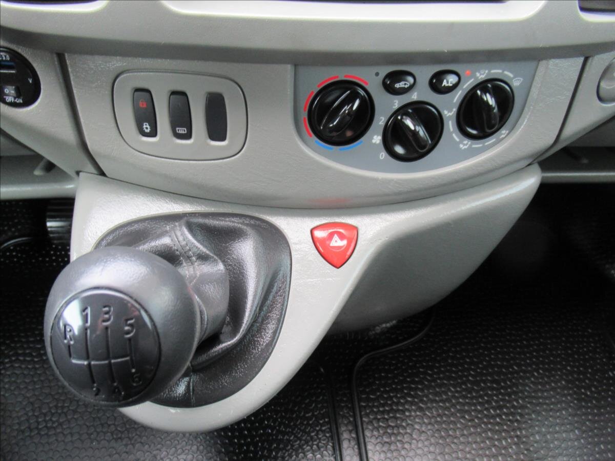 Opel Vivaro Ostatní 2,5 l 84 kw