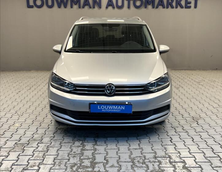 Volkswagen Touran 4