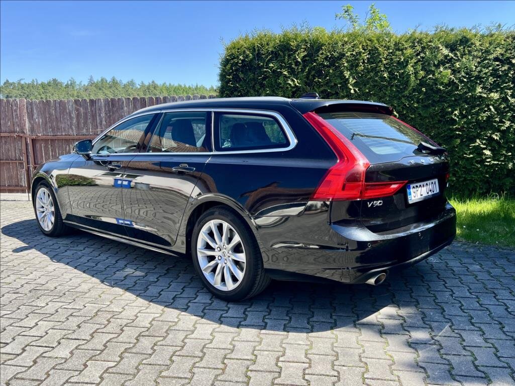 Volvo V90 Kombi 2,0 l 140 kw