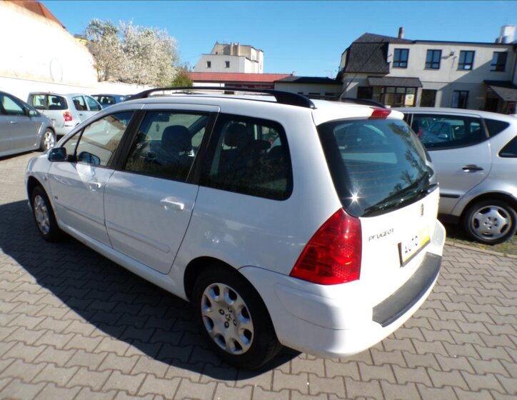 Peugeot 307 Skříň 1,6 l 66 kw