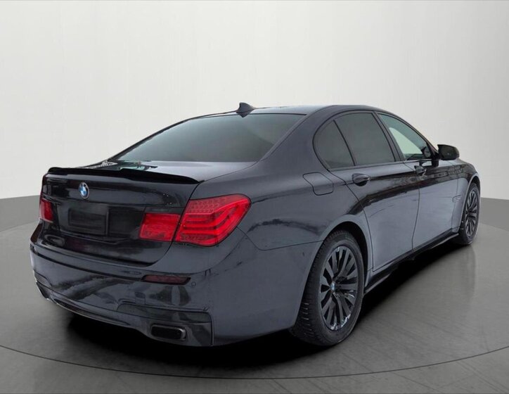 BMW Řada 7 Sedan 4,4 l 300 kw