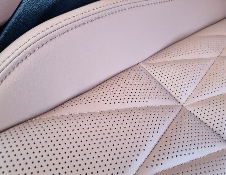 Mitsubishi Outlander SUV 2,4 l 225 kw