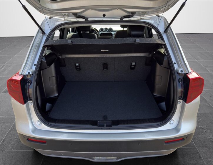 Suzuki Vitara SUV / Terénní 1,4 l 103 kw